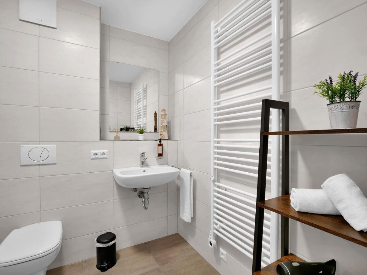 Inhome Studio Apartment - Kueche - Parken - Tv 施韦比施哈尔 外观 照片